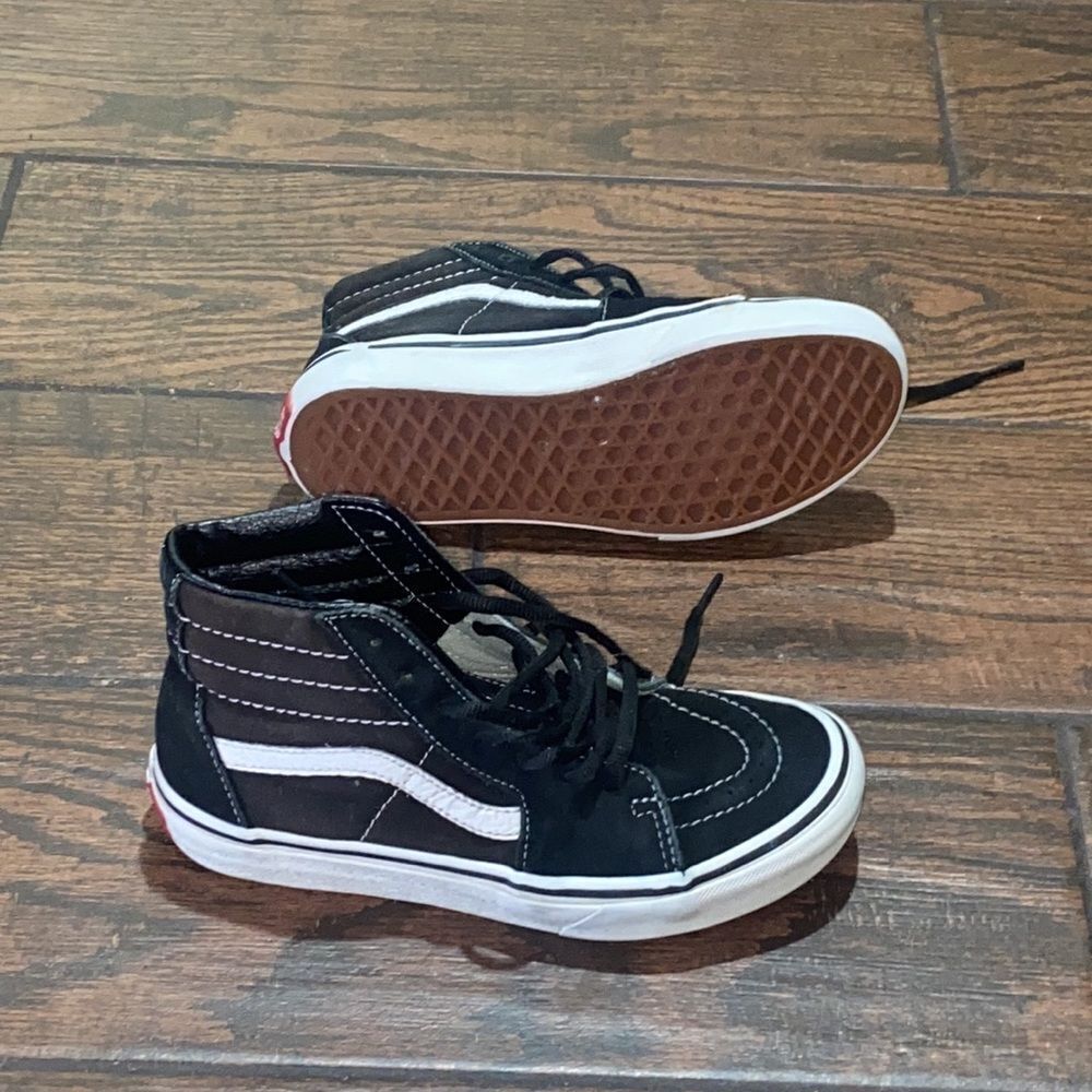 10/$50 Vans Off The Wall Suede l Unixes Shoes Size MX 21  Size SU 2